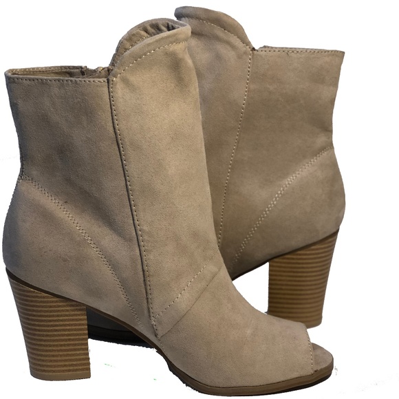 Express Shoes - Express Tan Faux Suede Peep Toe Booties Size 7